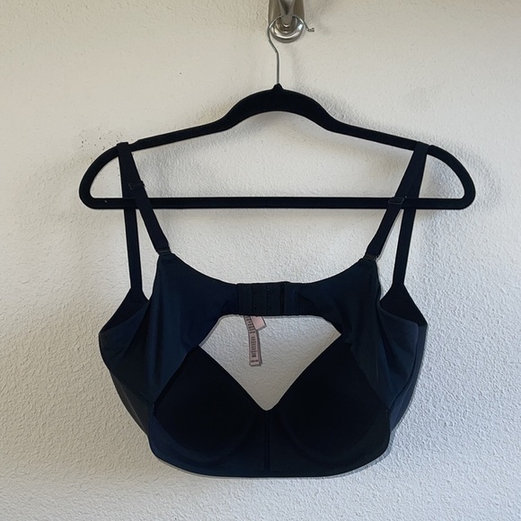 Victoria’s Secret Black t-shirt lightly lined wireless bra - Picture 4 of 11